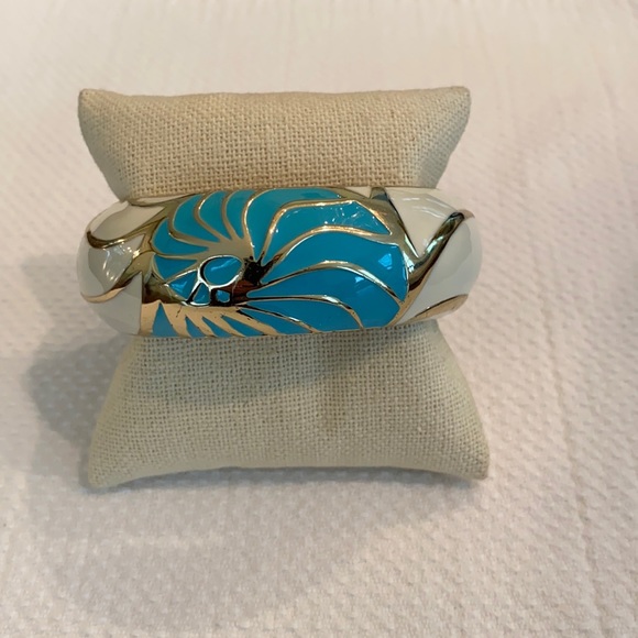 Vintage Silver Blue White Nautilus Shell Hinge Bangle Enamel Bracelet Designer - Picture 1 of 6